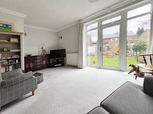 Sitting Room- click for photo gallery